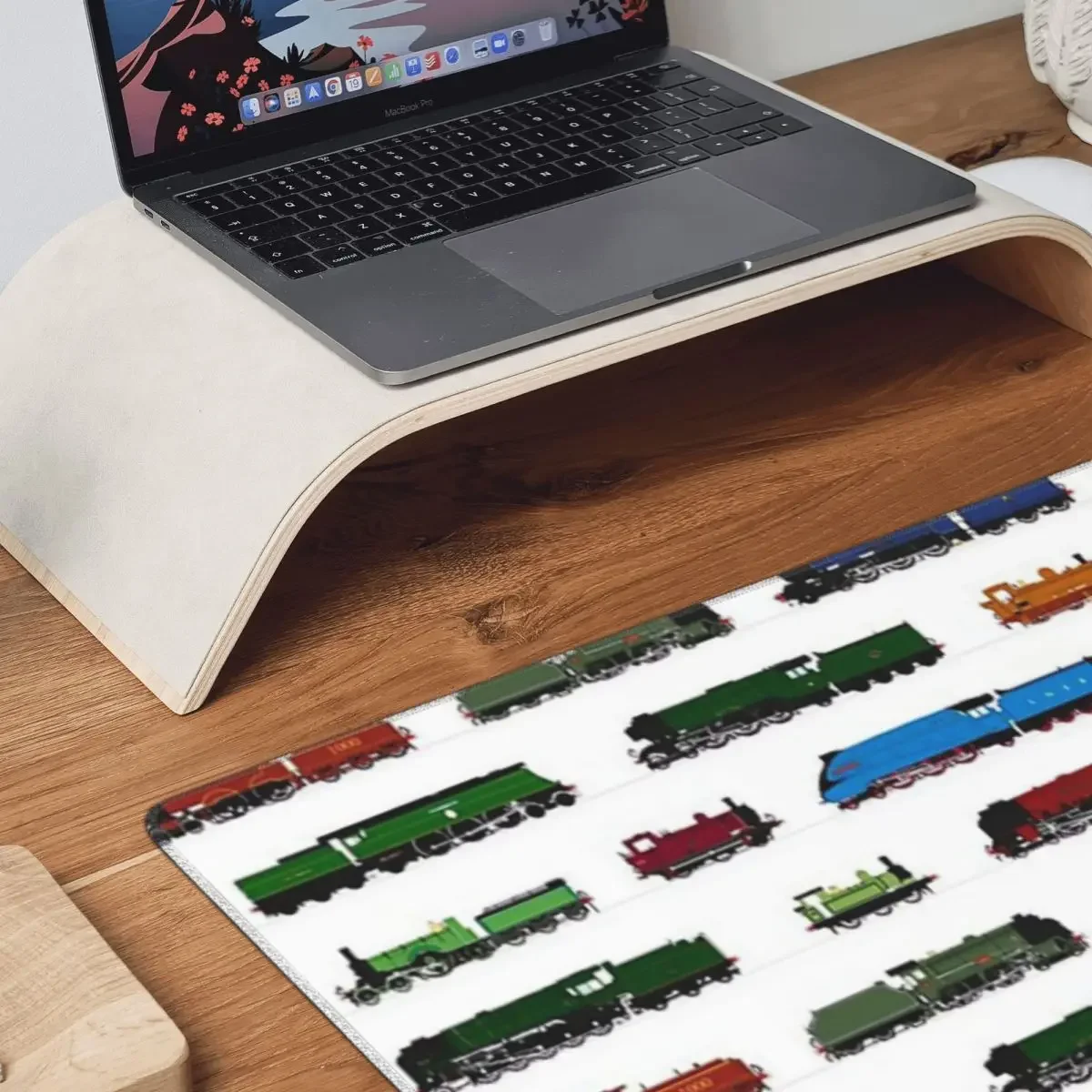 Iconic British Steam Trains La - Gaming Accessories Icon review and price